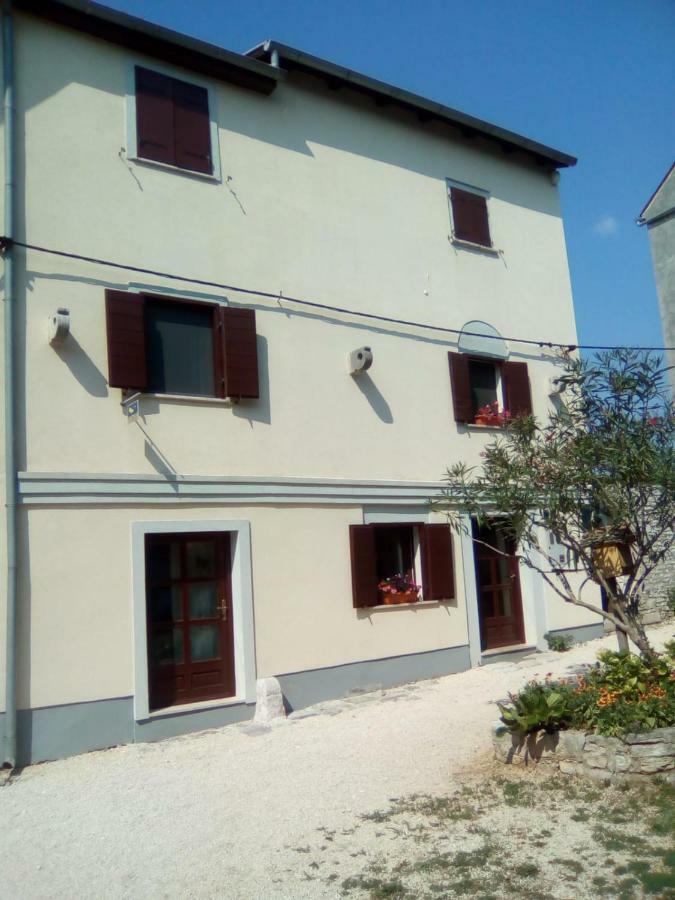 Apartment Castel بالي المظهر الخارجي الصورة